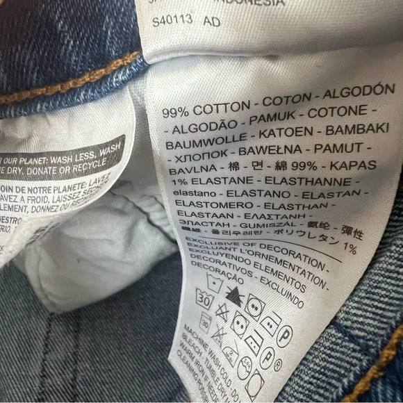 Levi’s 501 High Rise Distressed Crop Jeans Raw Hem Size 26 - Picture 7 of 7